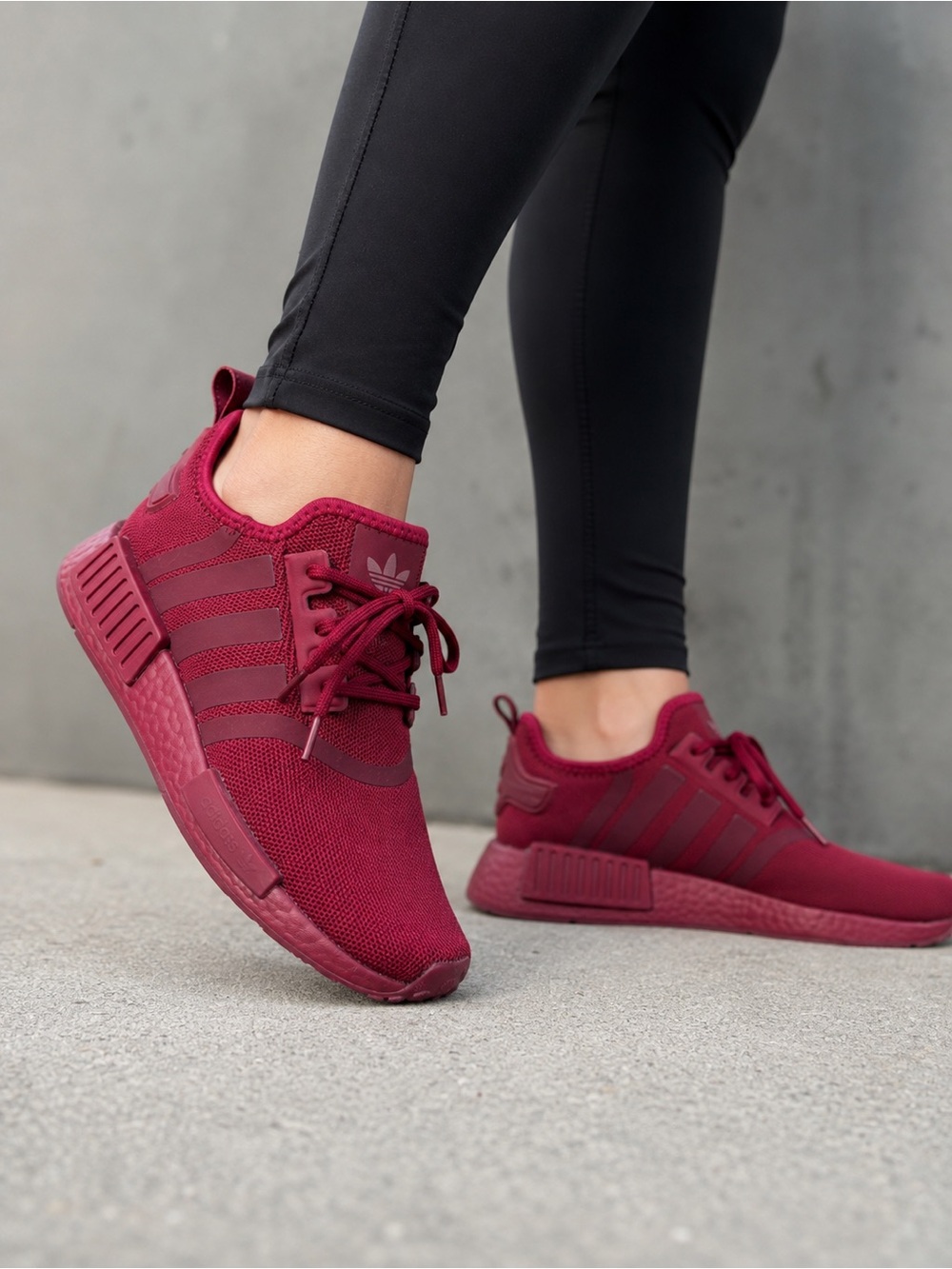 Adidas NMD_R1 Women’s 7.5 Burgundy Boost Knit Sneakers Running Shoes Casual